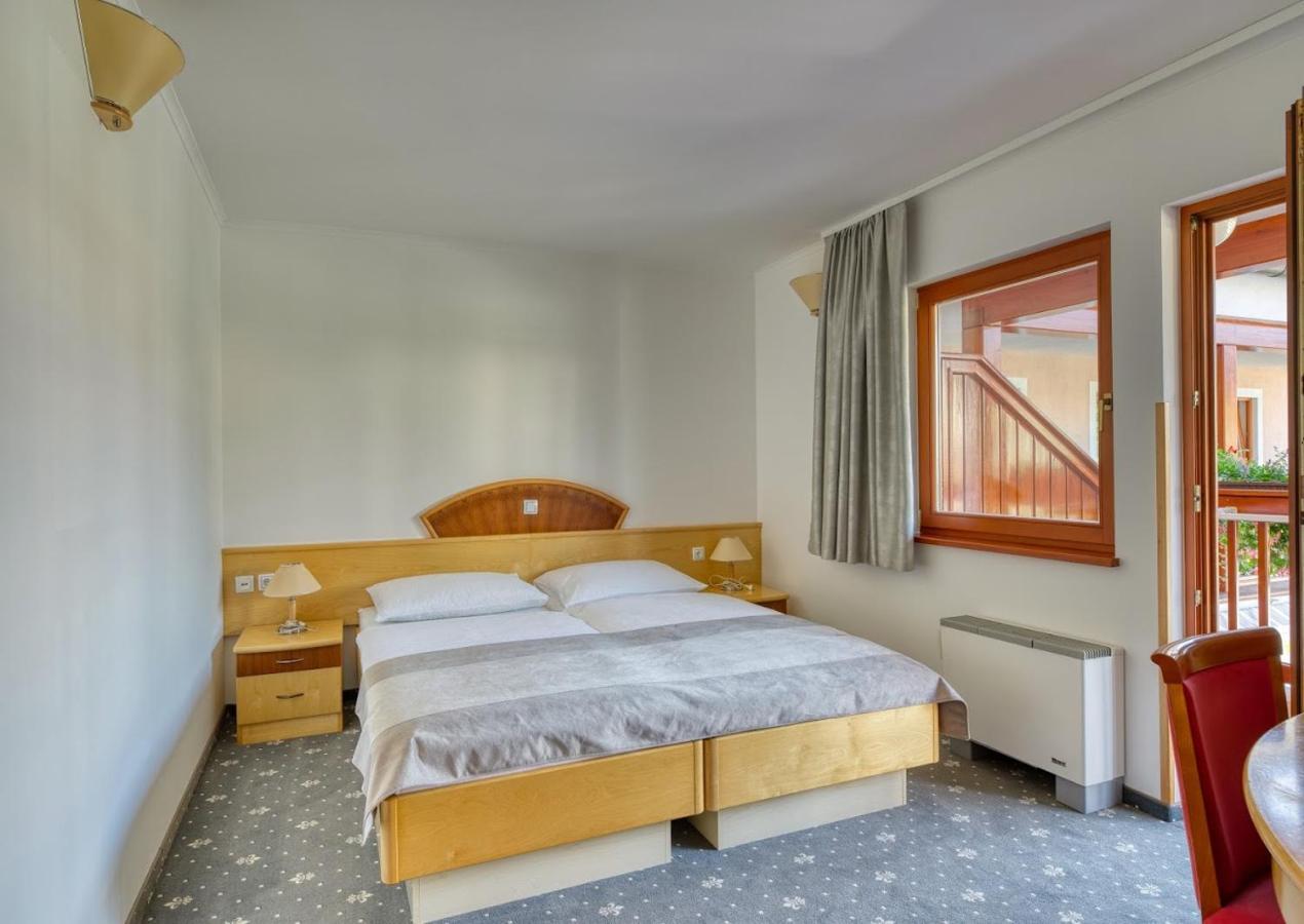 Garni Hotel Zvon Зрече Экстерьер фото