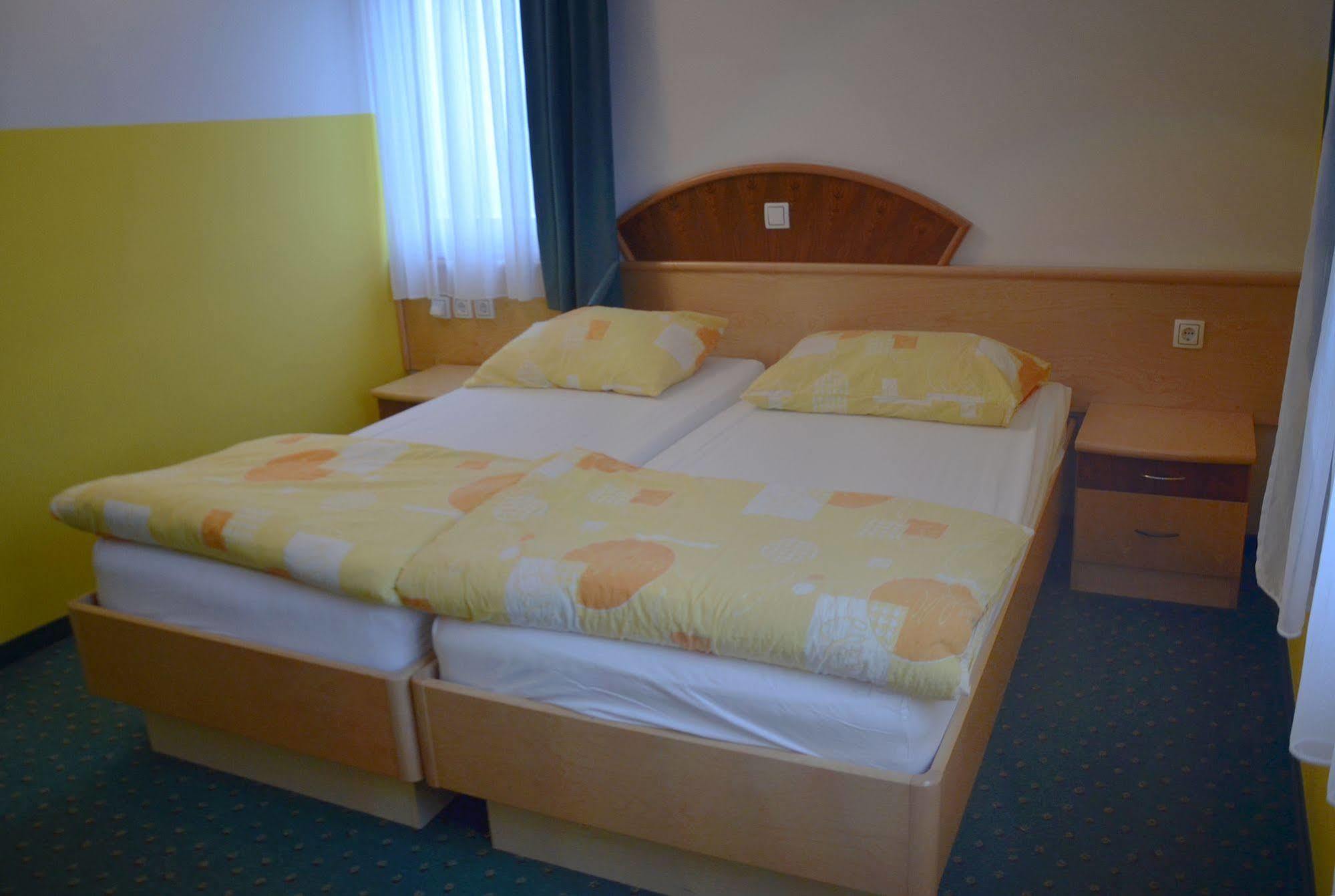 Garni Hotel Zvon Зрече Экстерьер фото